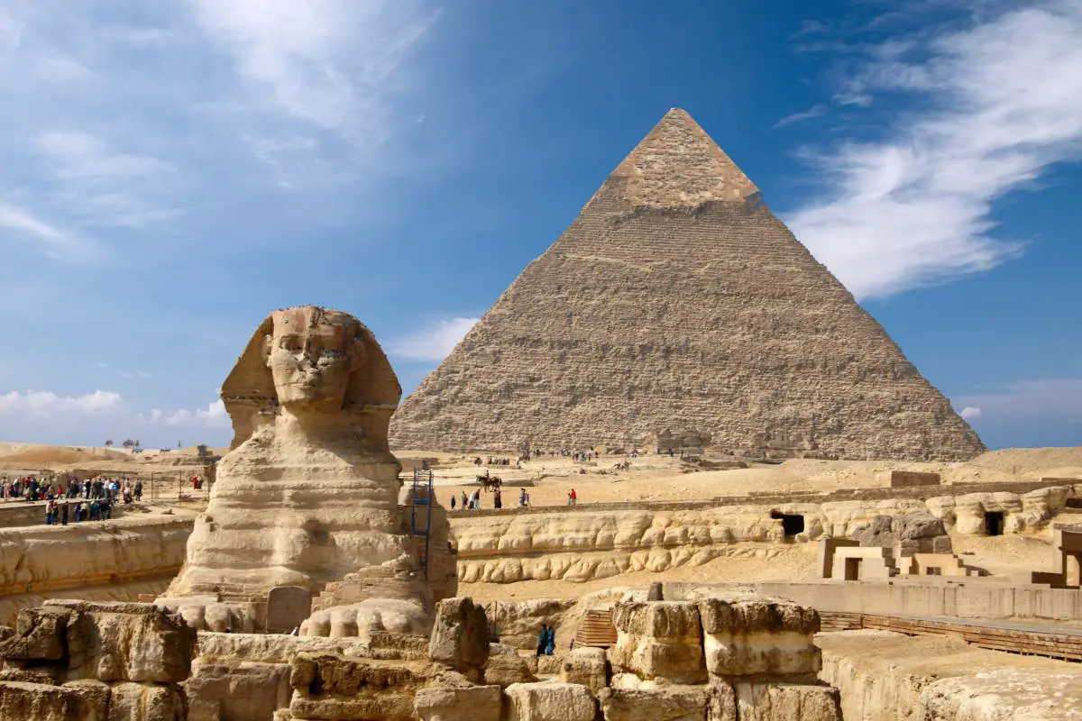 Seven wonders of the world: Sphinx and the Great pyramid in Egypt