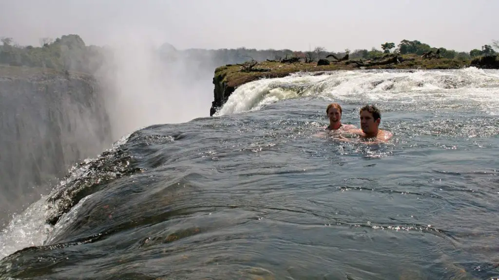 Strange places in the world: Devil's Pool [Victoria Falls]