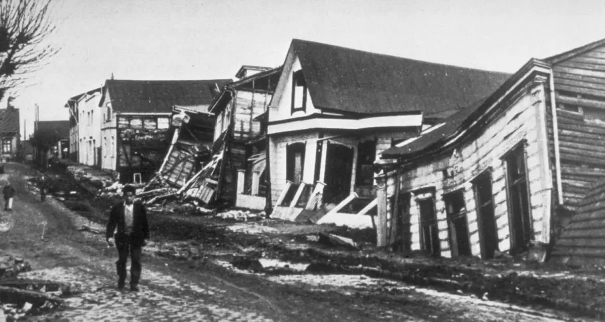 A Valdivia street after the earthquake of 22 May 1960, the biggest earthquake in history.