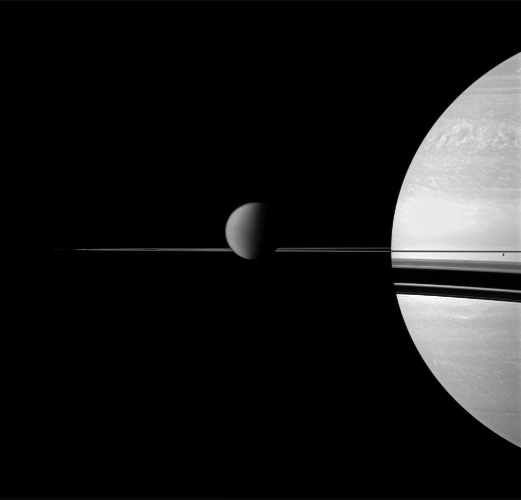 Saturn and Moons, Cassini image (January 15, 2011)