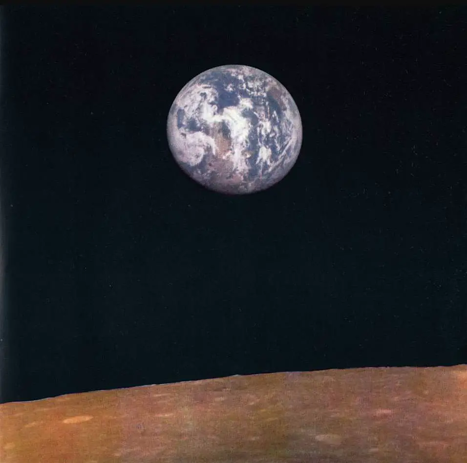 Earthrise as seen from the Moon. Zond 7 photo (1969) - 02