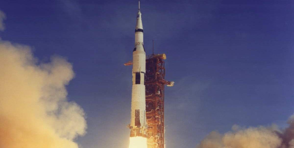 Apollo 11 launch (cropped)