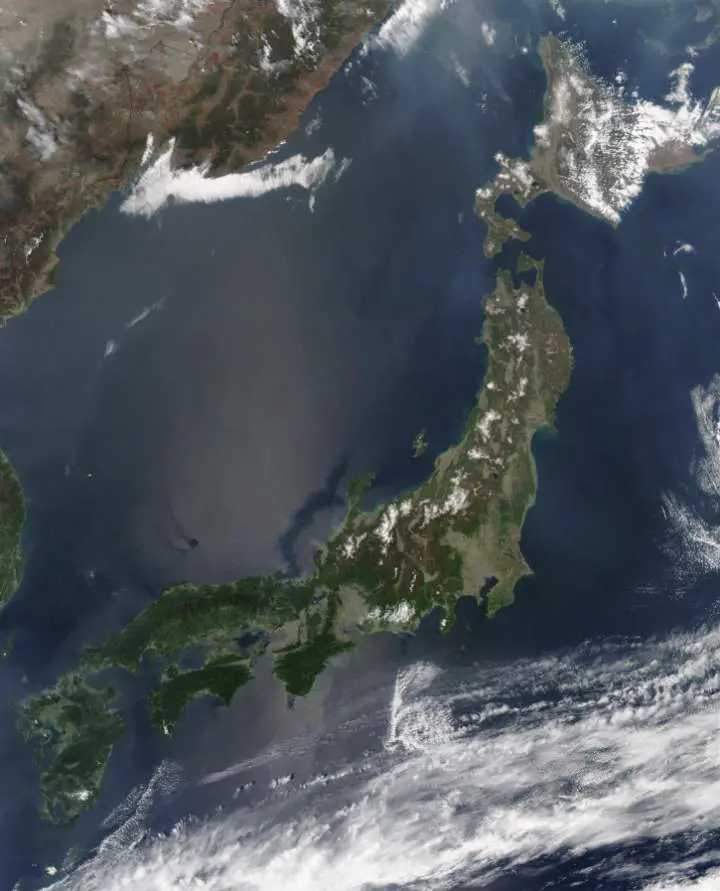 Largest Islands on Earth: Japan from space