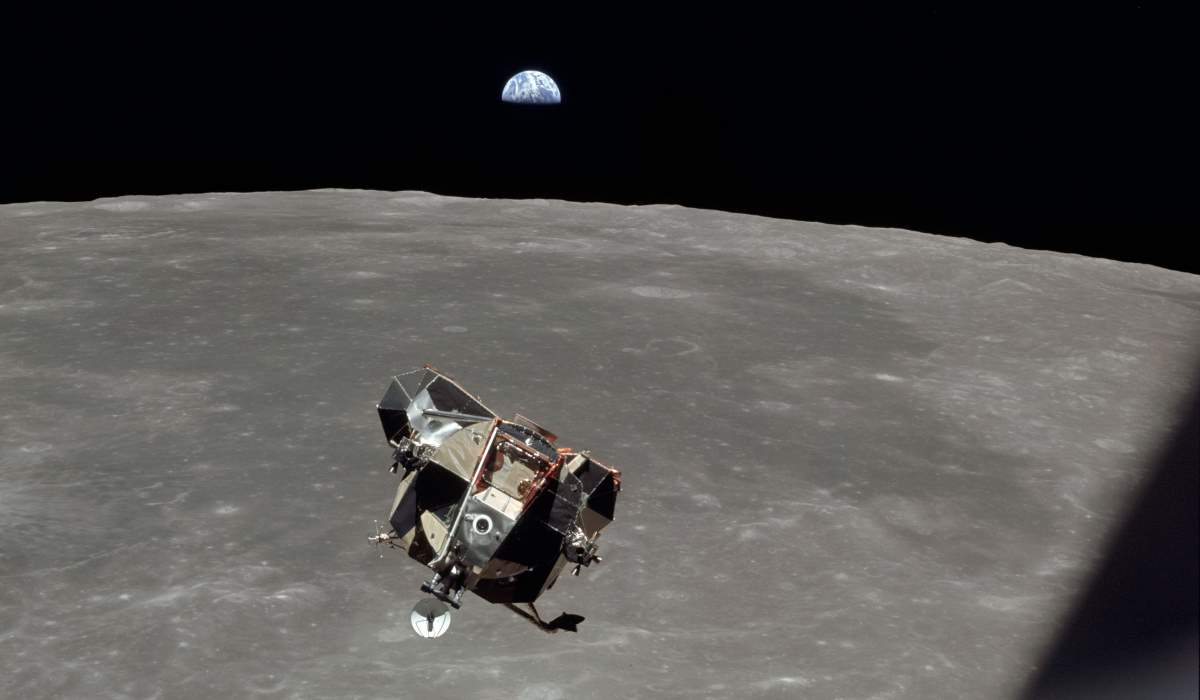 Apollo 11 Lunar Module ascent (cropped)