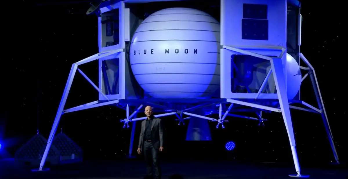 Blue Moon Lander mockup (Jeff Bezos)