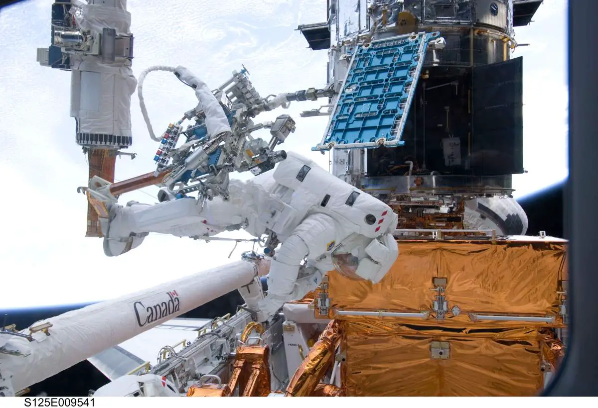 Mike Massimino during the STS-125 Hubble Space Telescope EVA 4