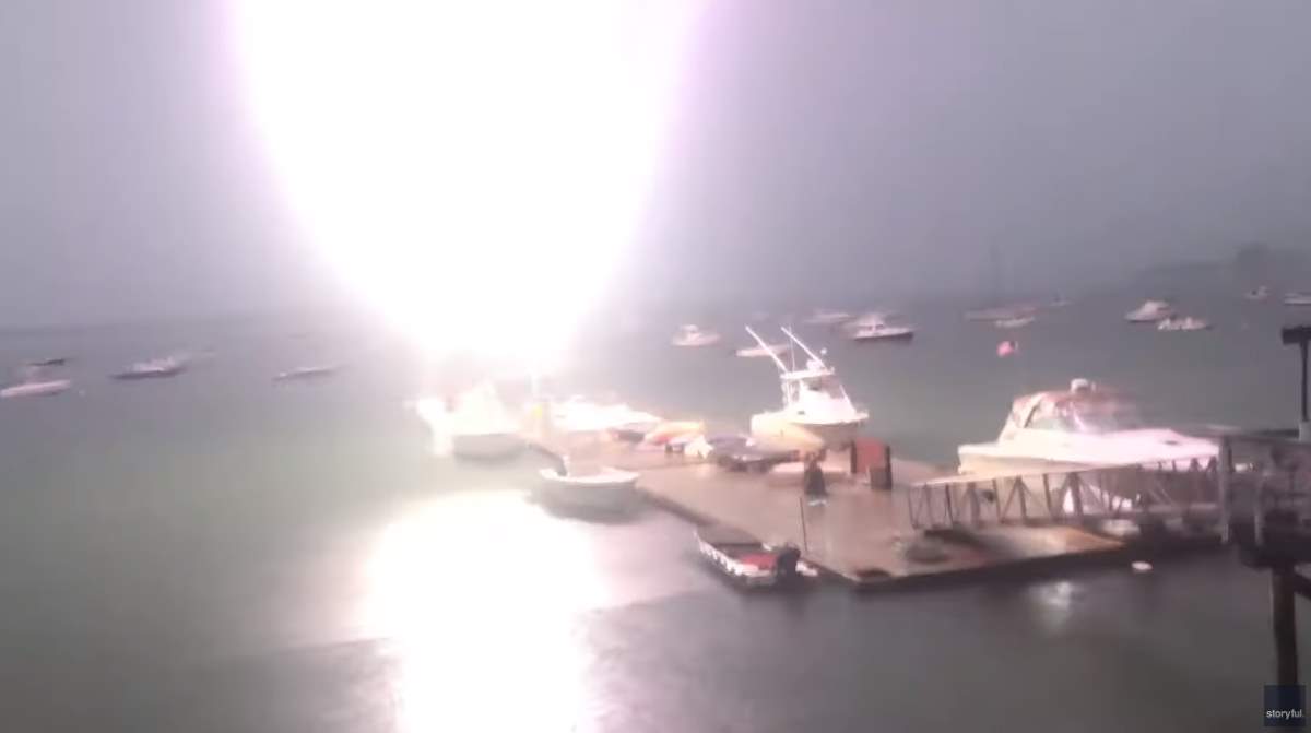 Lightning strikes a sailboat in Boston (July 6, 2019)