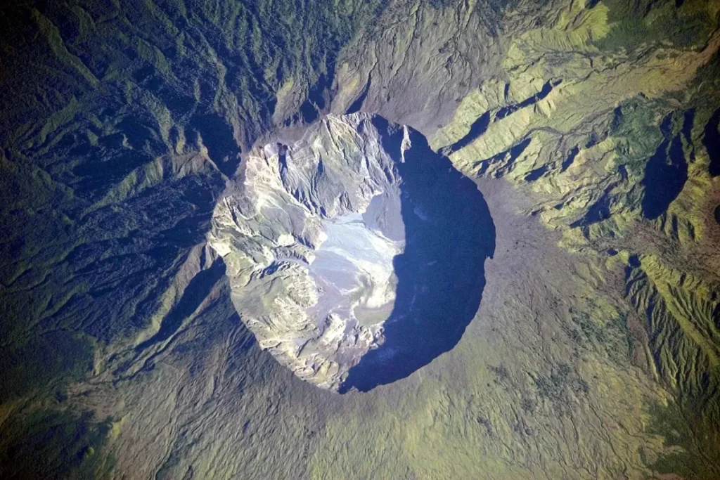 Silent cosmos - Mount Tambora