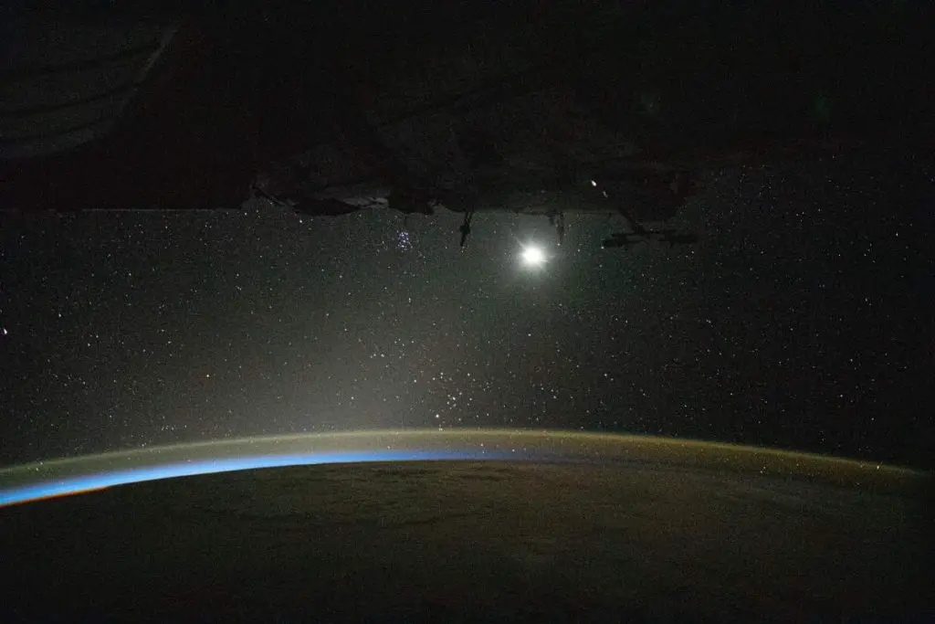 Most beautiful Earth photos from ISS in 2019 - The Moon and the Milky Way