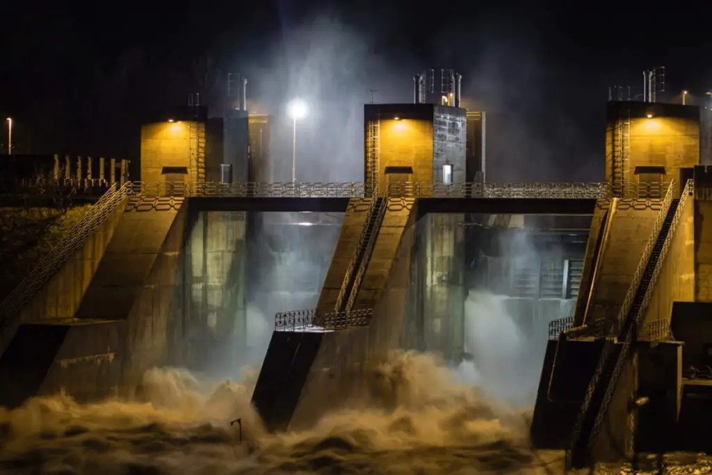 The danger of dams - Stormy night at the dam
