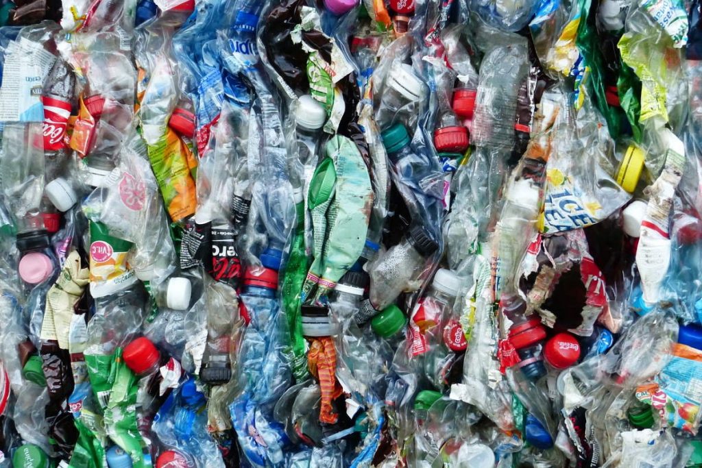 How Businesses Are Reducing Their Reliance on Plastics: Plastic pollution