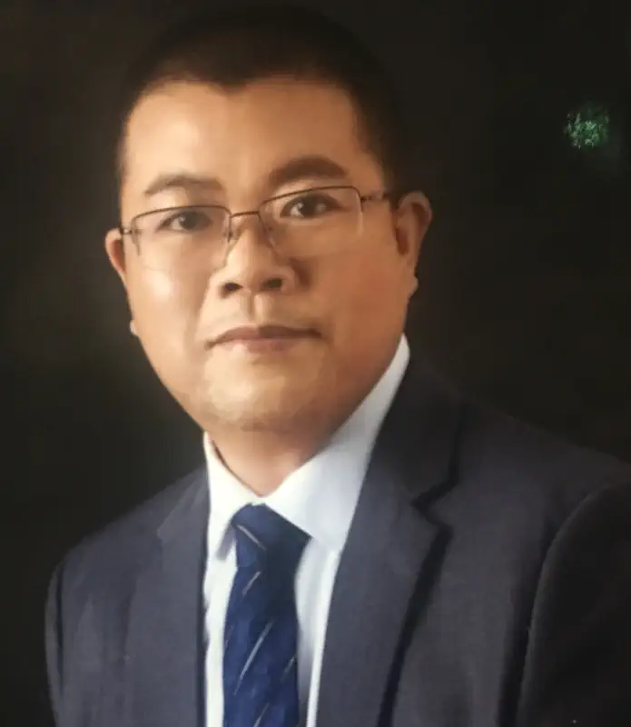 Professor Duanwei He