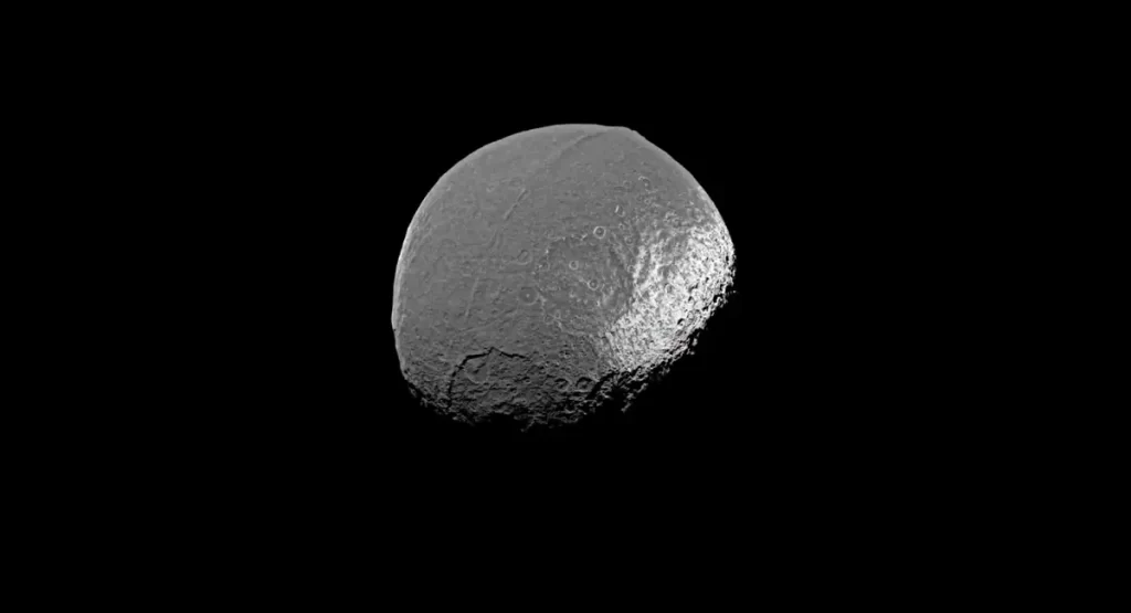 Iapetus (Saturnian moon)