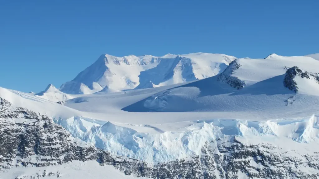 Antarctica facts: It's the highest continent in the World. Photo shows the Ellsworth Mountain Range in Antarctica