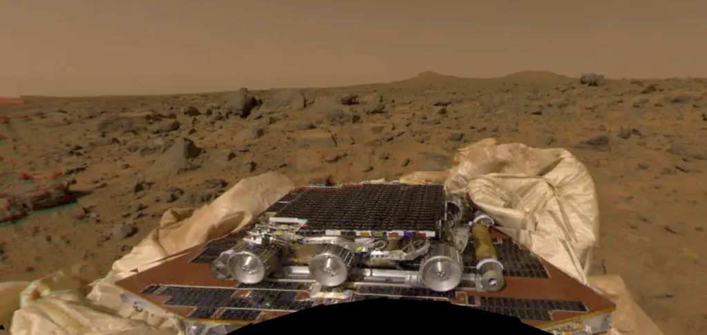 Mars Pathfinder delivers Sojourner