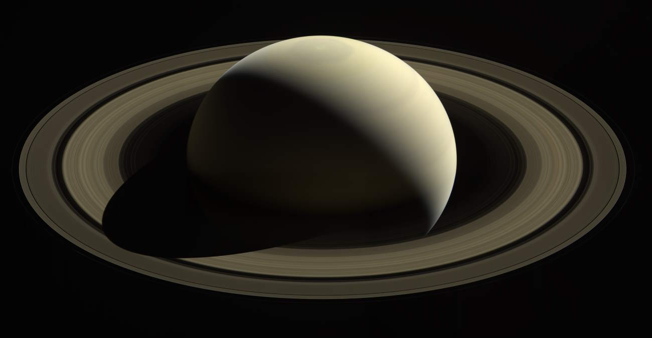 Cassini image of Saturn and its rings [October 28, 2016]